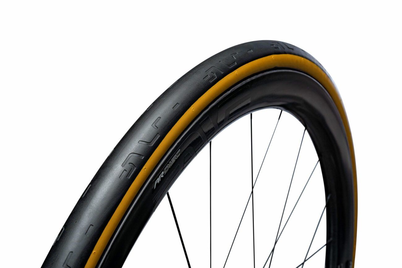 Pneu tubeless SES Pneus Enve 700x29 Beige