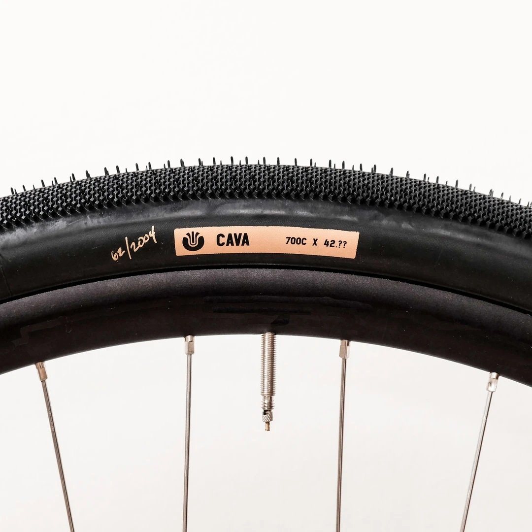 CAVA Robusto tire Tires Ultradynamico