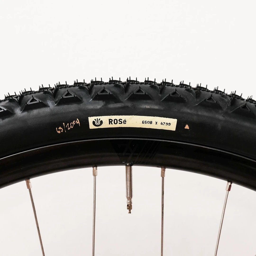 Robusto ROSÉ tire Tires Ultradynamico