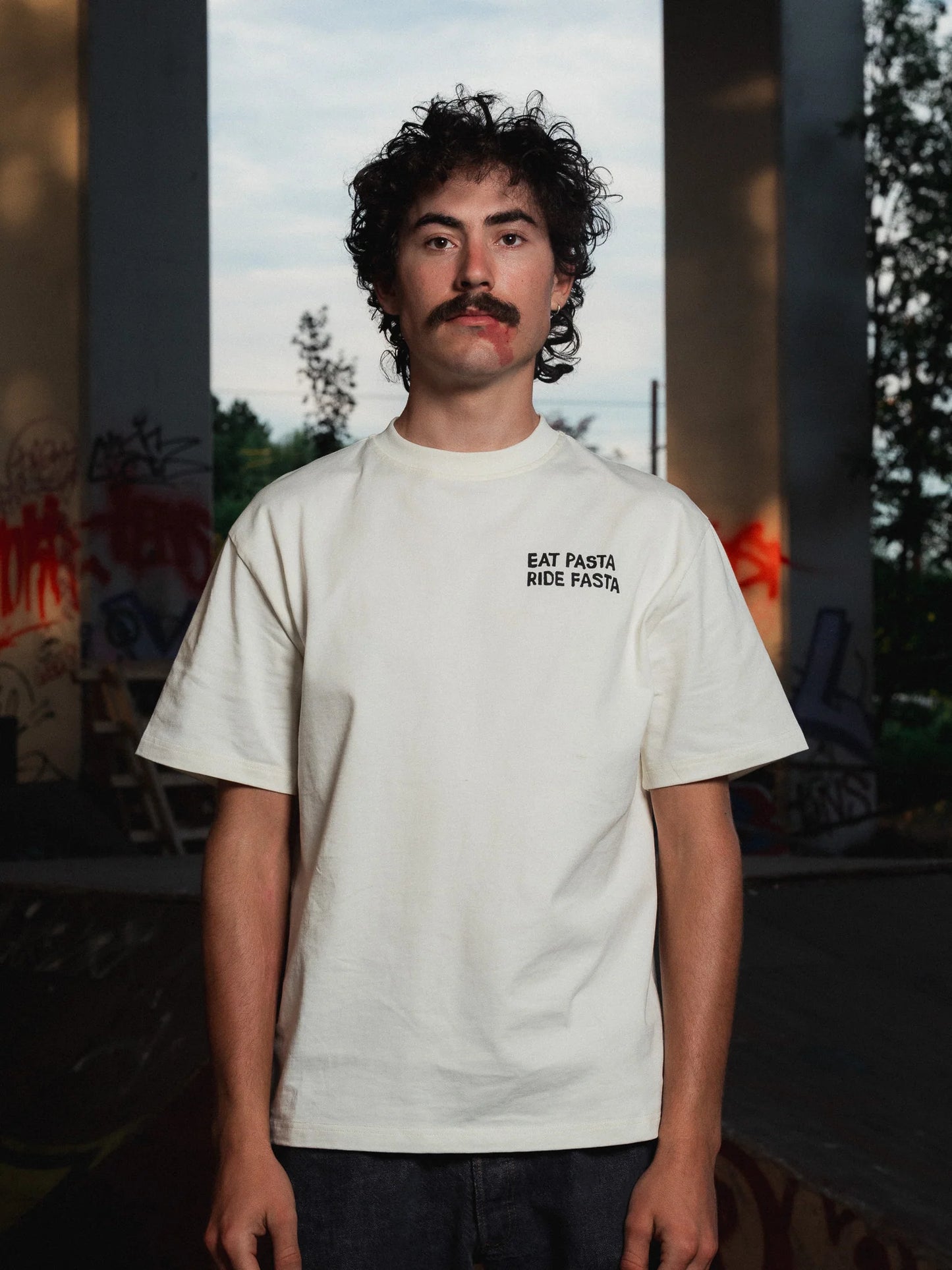 Bonk Cycling Club - T-Shirt Pasta Table